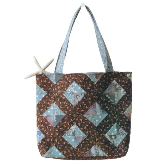 Leisure Arts Fat Quarter Bags Book - Picture 9 of 9